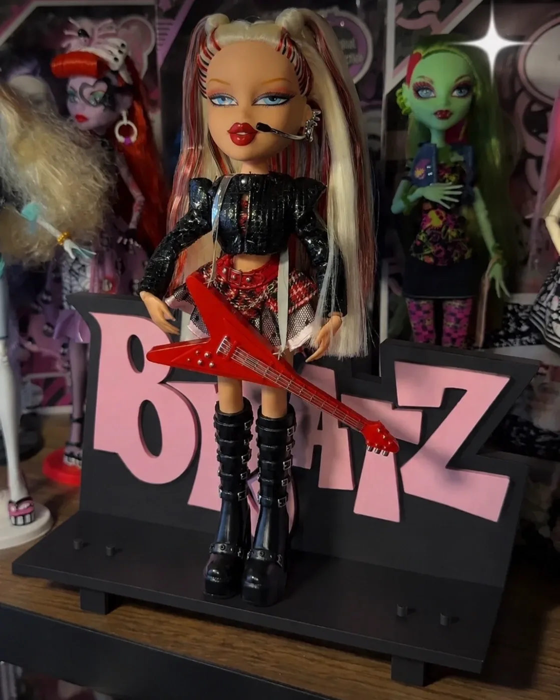 Полочка BRATZ черная — фото 6